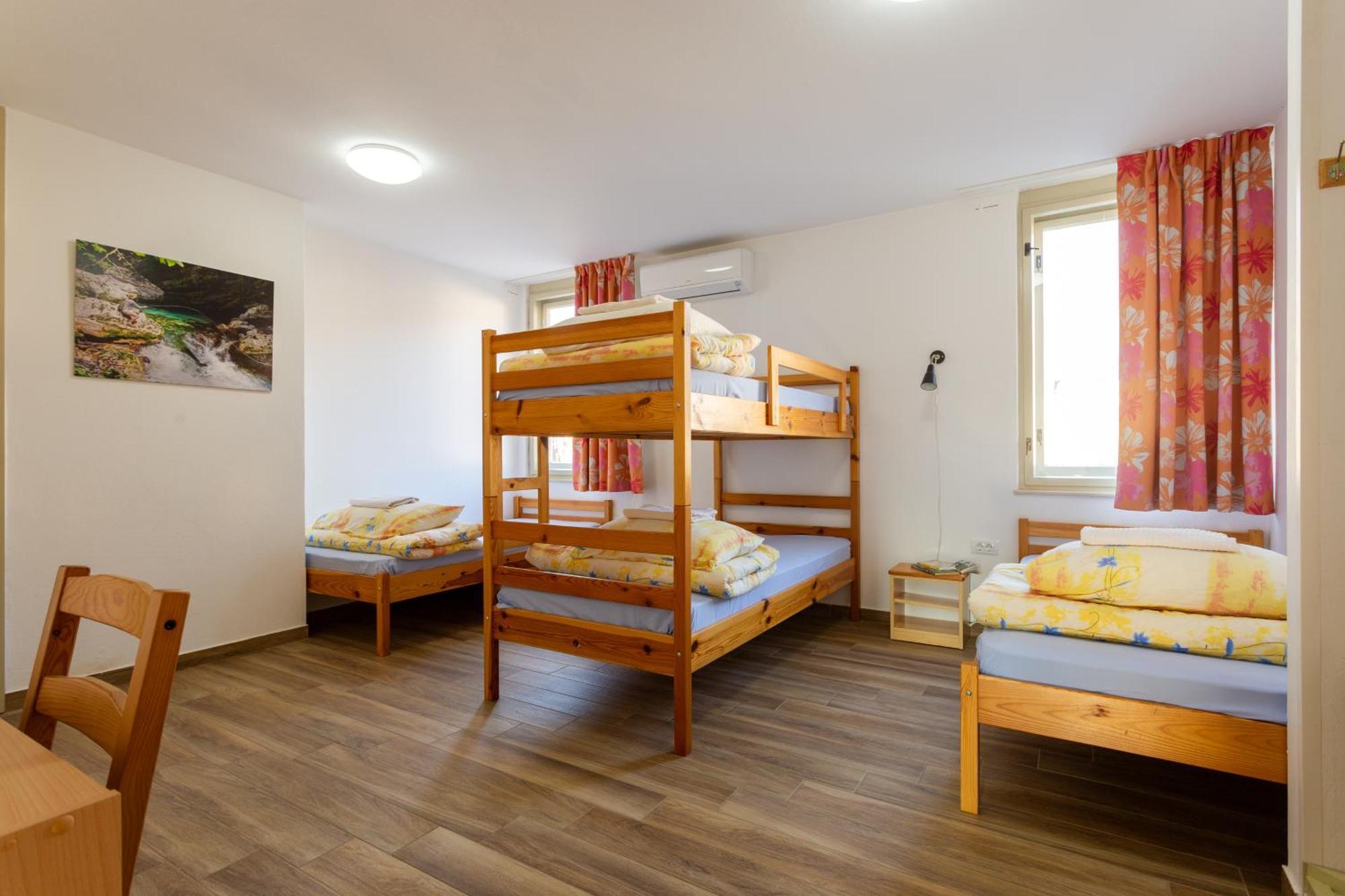 Yapka Rooms Tolmin Habitación foto